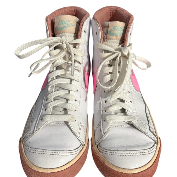 Nike Kids High-Top Sneakers in White, Pink & Tan - Picture 2 of 4